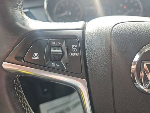 Used 2022 Buick Encore Preferred w/ Safety Package AWD/4WD image 31