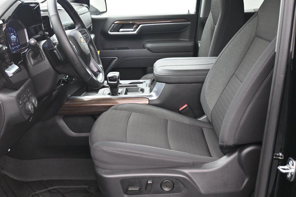 Used 2026 Chevrolet Silverado 1500 LT AWD/4WD image 10