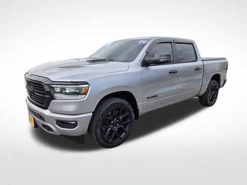 Used 2024 RAM 1500 Laramie AWD/4WD image 10