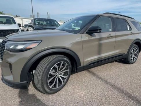 New 2026 Ford Explorer ST-Line AWD/4WD image 6