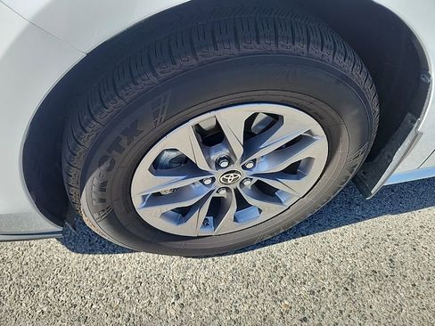 Used 2022 Toyota Sienna XLE FWD image 9