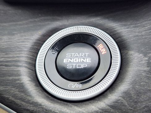 Used 2024 Jeep Grand Cherokee Limited 4xe w/ Luxury Tech Group II image 26