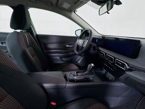 Used 2026 Nissan Sentra SR w/ Floor Mat Package FWD image 28