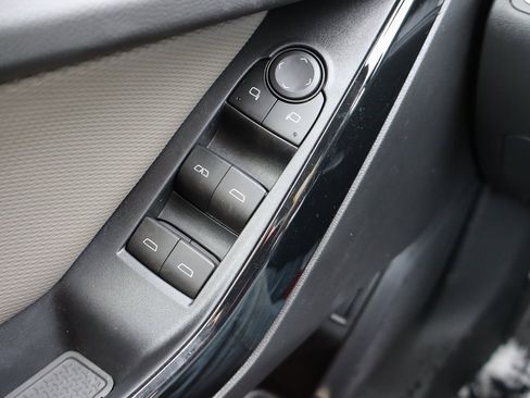 New 2026 Chevrolet Equinox LT w/ Convenience Package II image 15