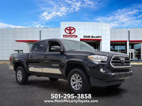 Used 2018 Toyota Tacoma SR5 RWD image 7