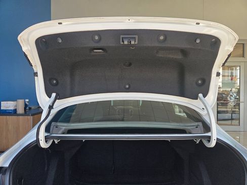 Used 2019 Chevrolet Cruze LT FWD image 10