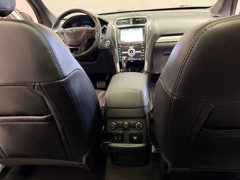 Used 2019 Ford Explorer Sport w/ Equipment Group 401A AWD/4WD image 33