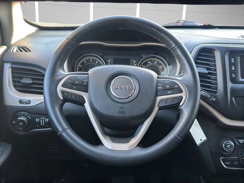 Used 2015 Jeep Cherokee Latitude w/ Cold Weather Group image 15