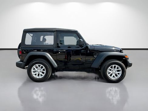 Used 2023 Jeep Wrangler Sport AWD/4WD image 2