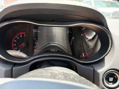 Used 2018 Dodge Durango R/T w/ Technology Group RWD image 2