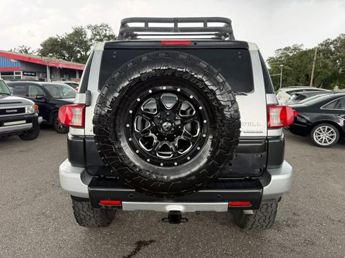 Used 2007 Toyota FJ Cruiser 4WD image 6