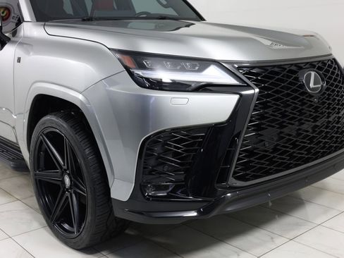 Used 2023 Lexus LX 600 F Sport w/ Accessory Package (Z1) AWD/4WD image 39