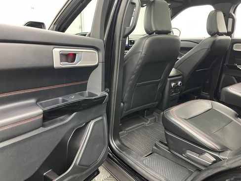 Used 2024 Ford Explorer ST-Line w/ Class IV Trailer Tow Package AWD/4WD image 40
