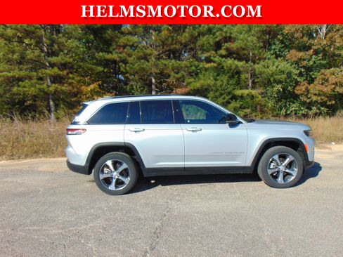 Certified 2024 Jeep Grand Cherokee Limited image 16