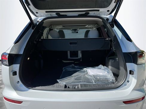 New 2025 Mitsubishi Outlander SE image 28