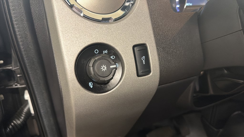 Used 2016 Ford F250 Lariat w/ Lariat Ultimate Package AWD/4WD image 16