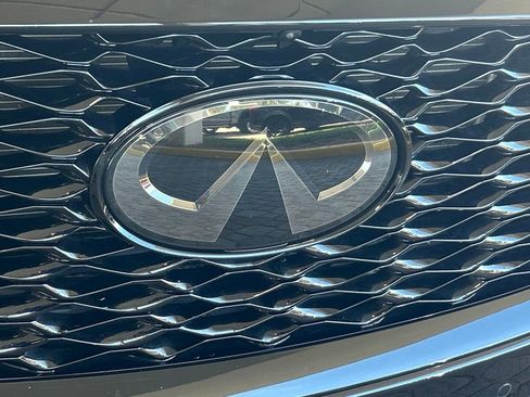 Used 2023 INFINITI QX50 Sport image 18