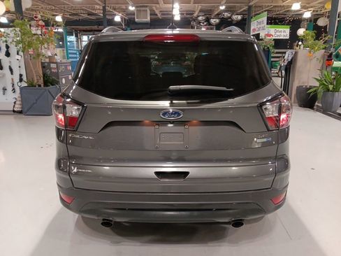 Used 2018 Ford Escape SE w/ SE Sport Appearance Package image 7