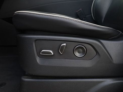 Used 2021 Cadillac Escalade Premium Luxury w/ LPO, Illumination Package image 30