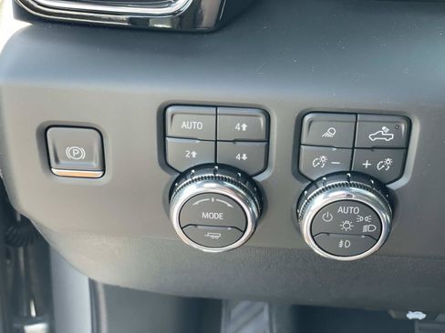 New 2026 GMC Sierra 1500 Denali w/ Technology Package AWD/4WD image 18