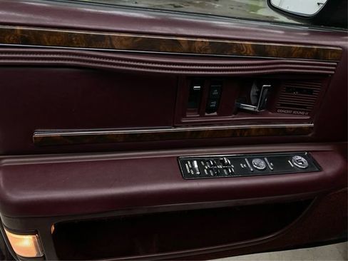 Used 1994 Buick Roadmaster Sedan RWD image 24