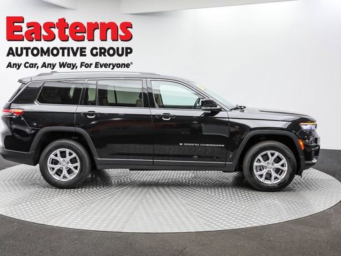 Used 2022 Jeep Grand Cherokee L Limited image 4