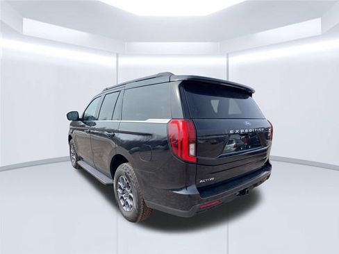 Used 2025 Ford Expedition Active AWD/4WD image 11