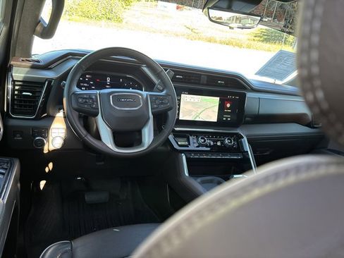 Used 2025 GMC Sierra 2500 Denali w/ Denali Reserve Package image 18