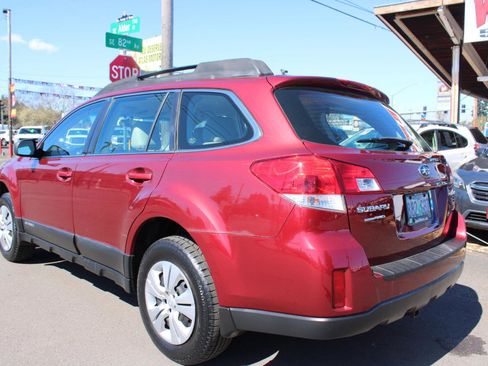 Used 2013 Subaru Outback 2.5i image 4