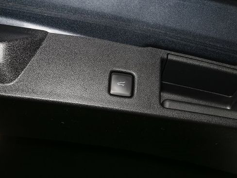 Used 2022 Ford Escape SEL image 12