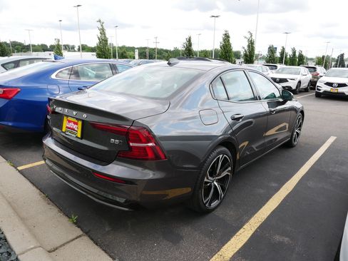 Used 2025 Volvo S60 B5 Core AWD/4WD image 5