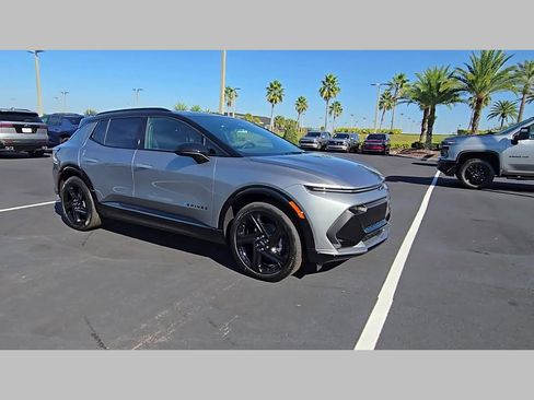 New 2026 Chevrolet Equinox EV RS image 23