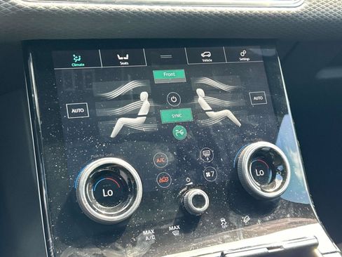 Used 2019 Land Rover Range Rover Velar R-Dynamic SE AWD/4WD image 29