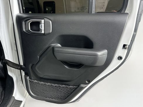 Used 2022 Jeep Wrangler Sport S image 30