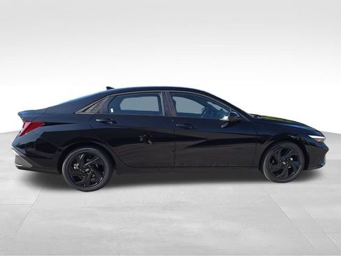 New 2026 Hyundai Elantra SEL Sport FWD image 6