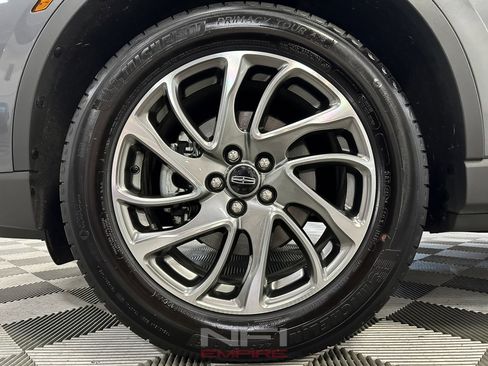 Used 2022 Lincoln Corsair AWD w/ Equipment Group 101A image 12