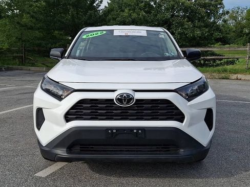 Certified 2022 Toyota RAV4 LE AWD/4WD image 2