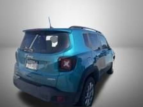 Used 2022 Jeep Renegade Latitude w/ Convenience Group image 3