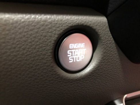 New 2026 Kia Carnival LXS image 28