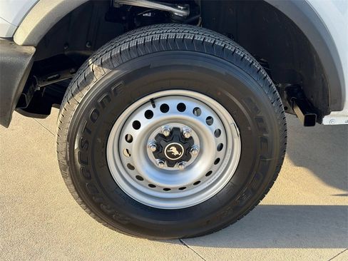 New 2025 Ford Bronco Base image 7