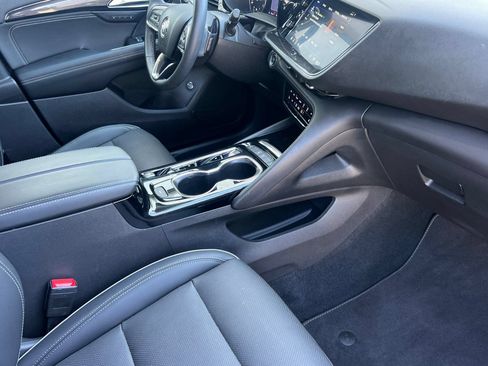 Used 2023 Buick Envision Essence FWD image 21
