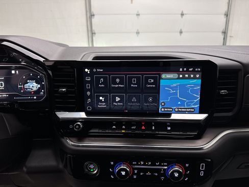 Used 2022 GMC Sierra 1500 SLT w/ SLT Convenience Package AWD/4WD image 32