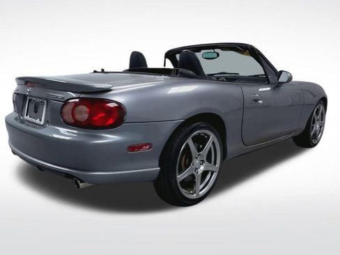 Used 2004 MAZDA MX-5 Miata MAZDASPEED w/ Grand Touring Pkg RWD image 22