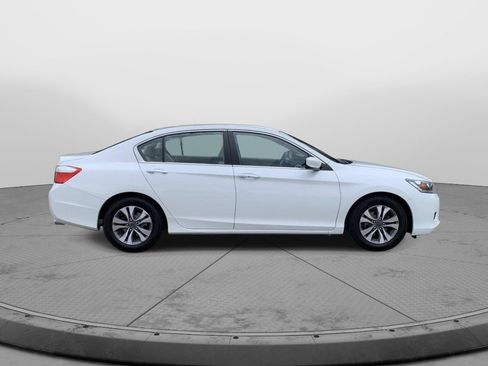 Used 2013 Honda Accord LX image 2