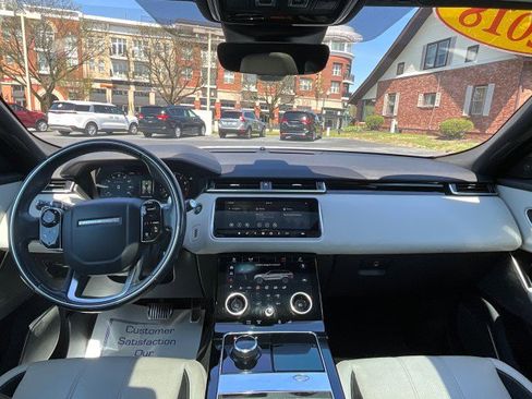 Used 2018 Land Rover Range Rover Velar R-Dynamic SE AWD/4WD image 10