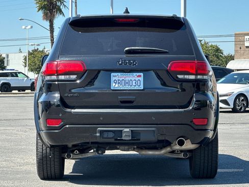 Certified 2022 Jeep Grand Cherokee Laredo X AWD/4WD image 5
