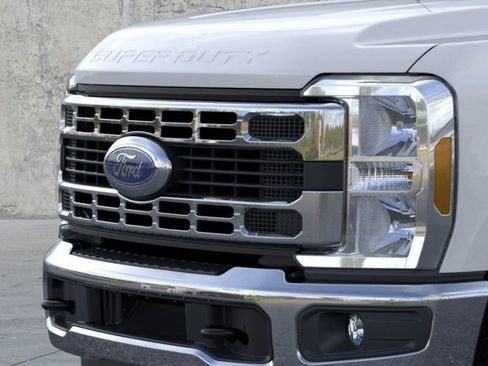 New 2024 Ford F350 XLT w/ FX4 Off-Road Package AWD/4WD image 17