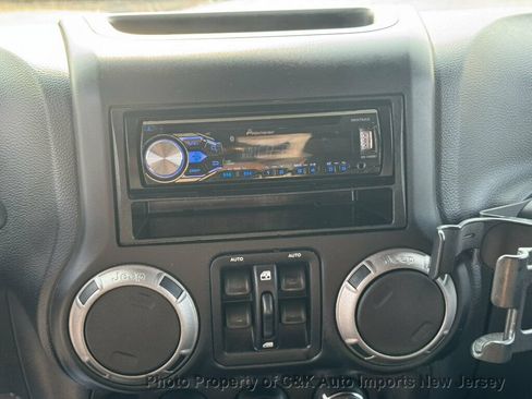 Used 2013 Jeep Wrangler Unlimited Sport AWD/4WD image 25
