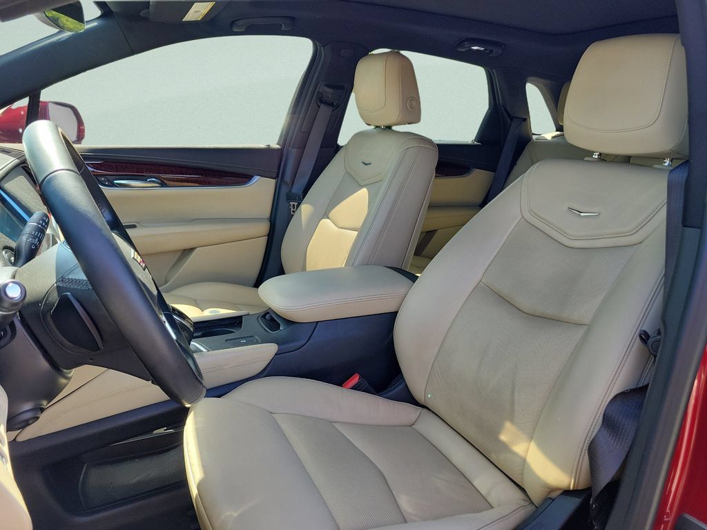 Used 2019 Cadillac XT5 Luxury FWD image 15