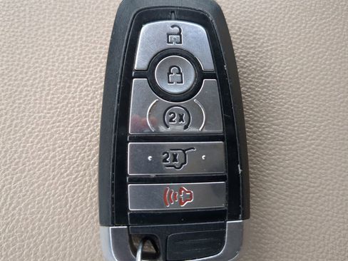 Certified 2024 Ford Expedition Limited image 30